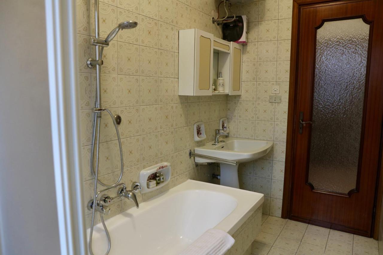 La Casa Dei Nonni - Ampio Trilocale Zona Lingotto Apartment Turin
